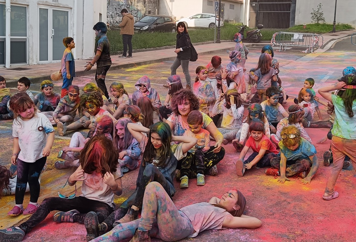 Maiatzeko agenda: Hastera doa auzoetako festa-garaia, Arraguakoak aurrena direla 